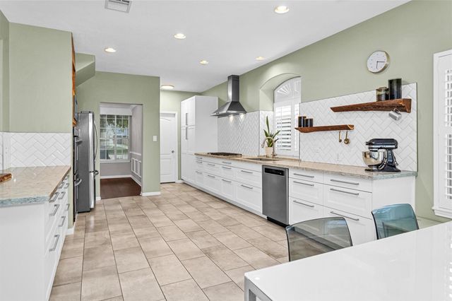 6010 Charrington Drive, Spring, TX 77389