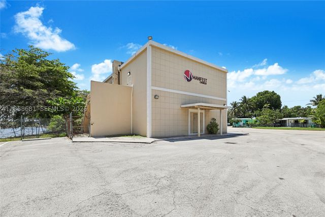 680 Superior St, Opa Locka, FL 33054
