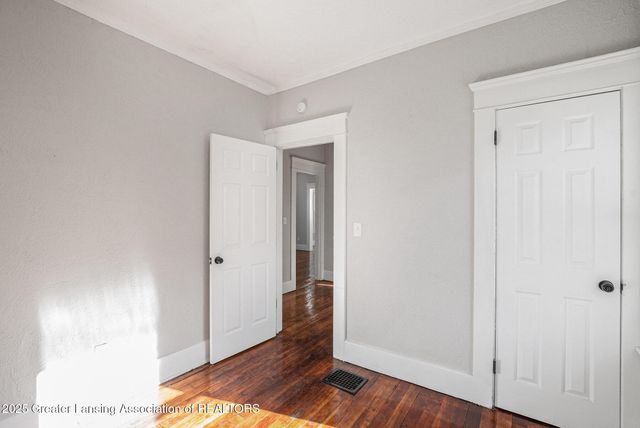 1919 N East Street, Lansing, MI 48906