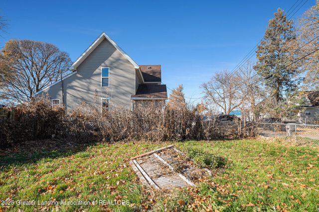 1919 N East Street, Lansing, MI 48906