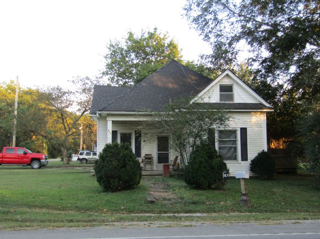 502 S Main St, Cornersville, TN 37047