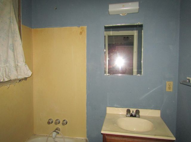 502 S Main St, Cornersville, TN 37047