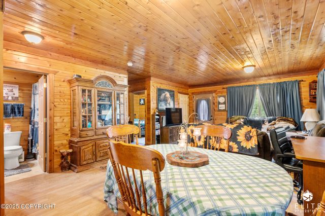 20297 W Lakes Boulevard, Big Lake, AK 99652