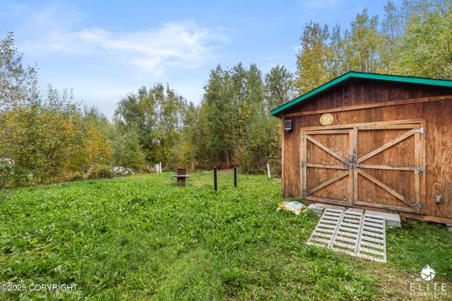 20297 W Lakes Boulevard, Big Lake, AK 99652