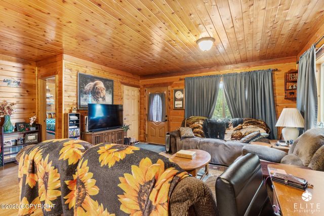 20297 W Lakes Boulevard, Big Lake, AK 99652