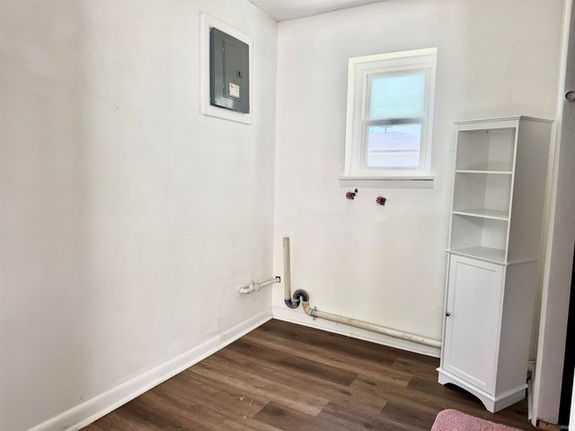 7401 Bluffton Road, Fort Wayne, IN 46809