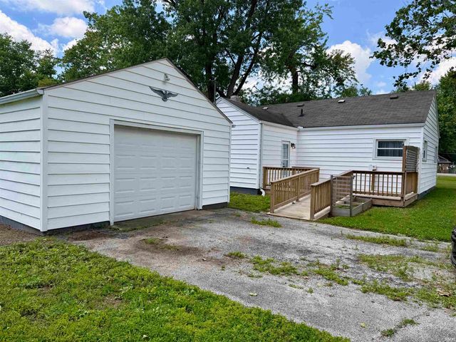 7401 Bluffton Road, Fort Wayne, IN 46809