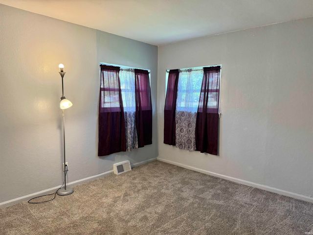 7401 Bluffton Road, Fort Wayne, IN 46809