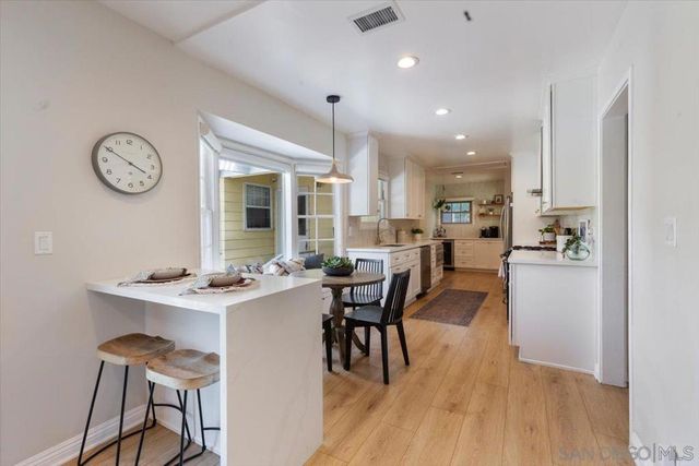 3544 Gardenia, Long Beach, CA 90807