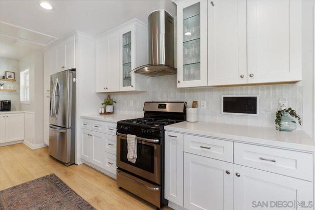 3544 Gardenia, Long Beach, CA 90807