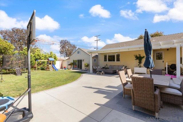 3544 Gardenia, Long Beach, CA 90807
