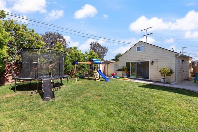 3544 Gardenia, Long Beach, CA 90807