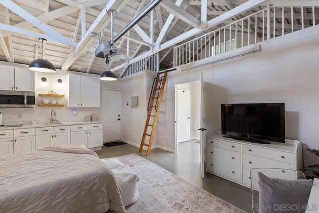 3544 Gardenia, Long Beach, CA 90807