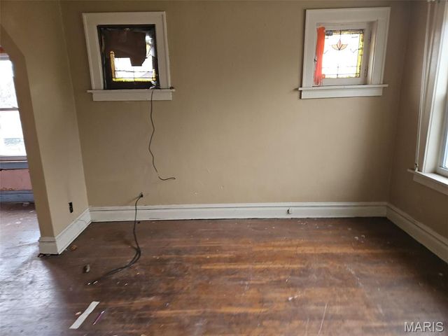 1820 James A Harvey Lane, Wellston, MO 63133