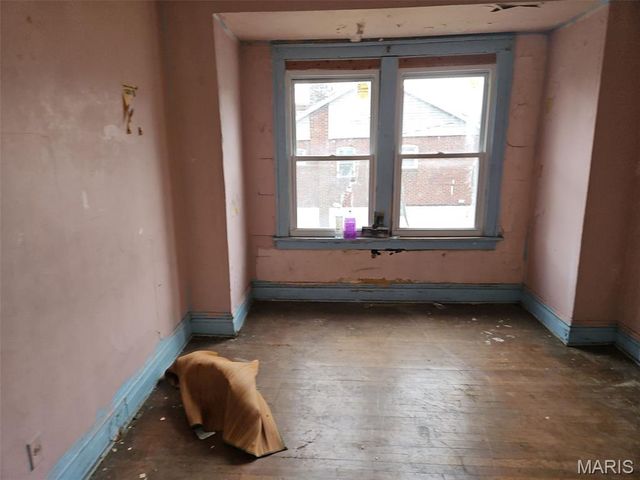 1820 James A Harvey Lane, Wellston, MO 63133