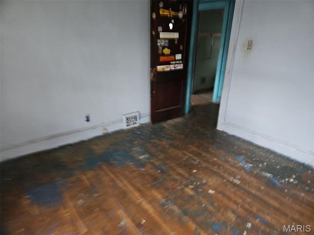 1820 James A Harvey Lane, Wellston, MO 63133