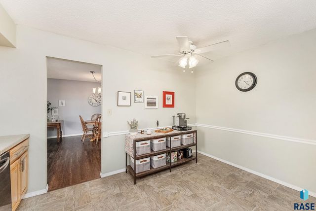 5901 W 27th St, Sioux Falls, SD 57106