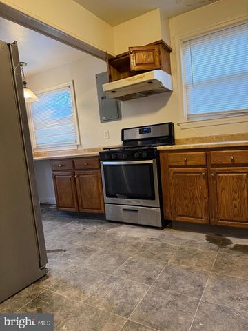 1010 CRAWFORD DR, Rockville, MD 20851