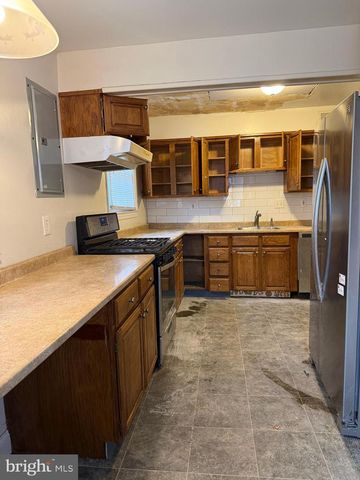 1010 CRAWFORD DR, Rockville, MD 20851