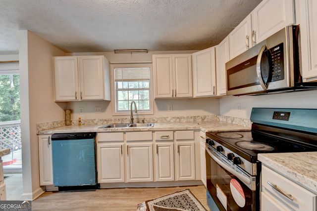 4286 Village Square Lane, Stone Mountain, GA 30083
