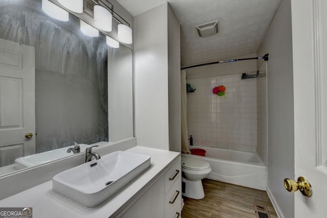 4286 Village Square Lane, Stone Mountain, GA 30083