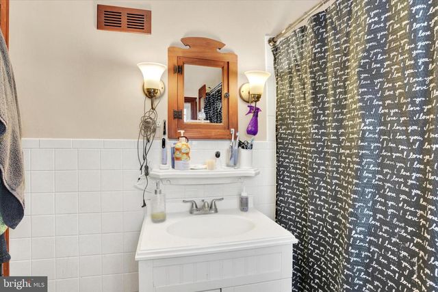 506 HOGESTOWN ROAD, Mechanicsburg, PA 17050