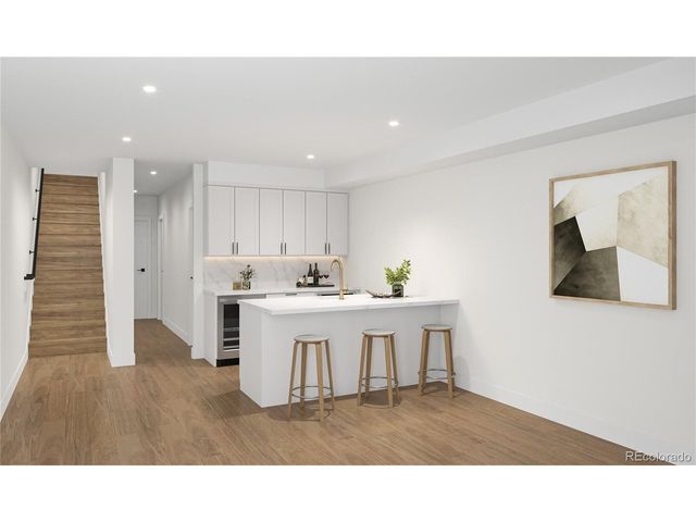 812 Dahlia St, Denver, CO 80220