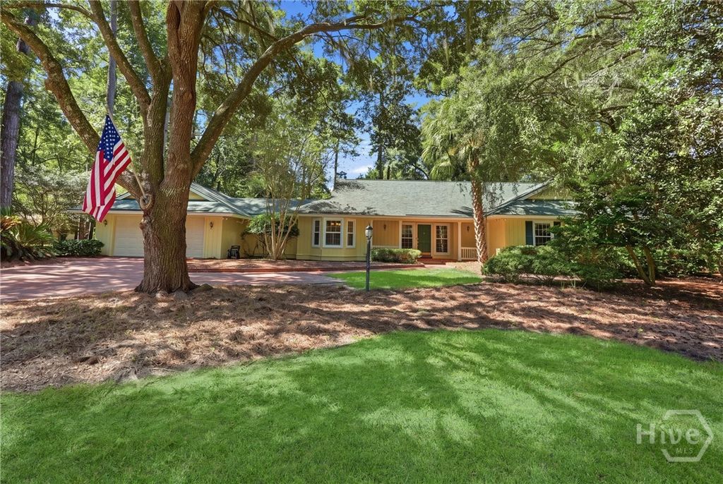 Image 1 of property listing at 1 Waterford Lane, Savannah, GA 31411