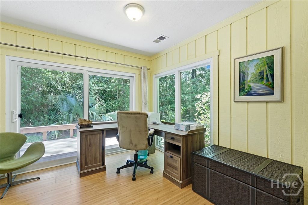 Image 12 of property listing at 1 Waterford Lane, Savannah, GA 31411