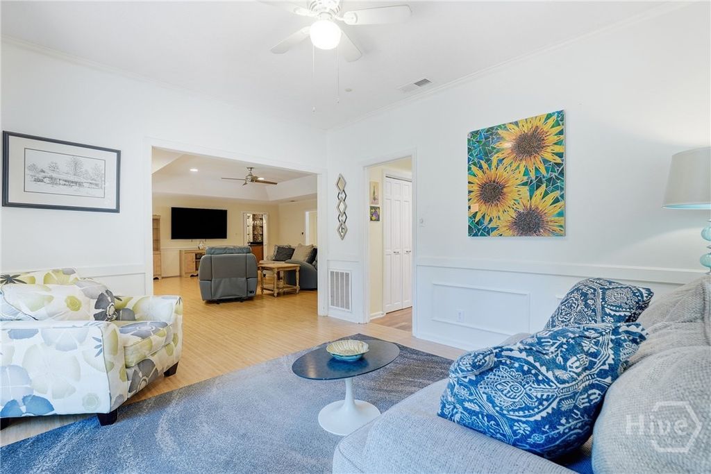 Image 14 of property listing at 1 Waterford Lane, Savannah, GA 31411