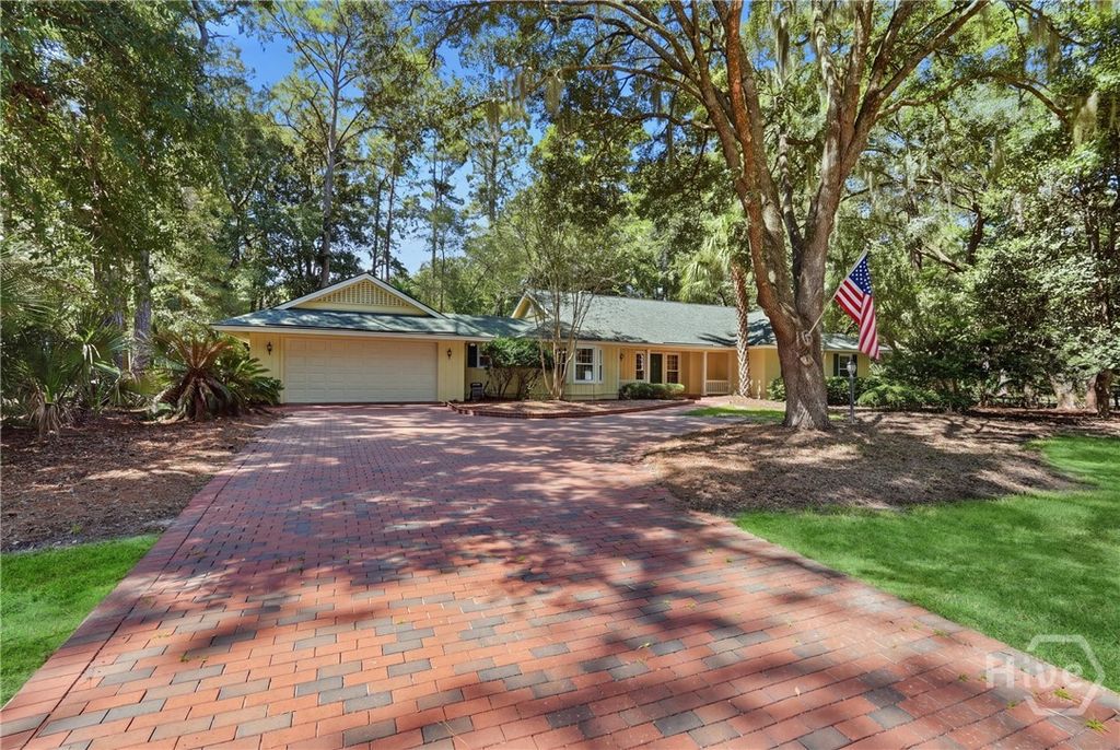 Image 2 of property listing at 1 Waterford Lane, Savannah, GA 31411