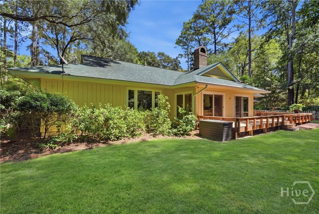Image 36 of property listing at 1 Waterford Lane, Savannah, GA 31411