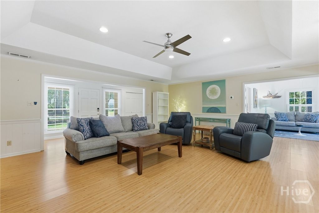 Image 9 of property listing at 1 Waterford Lane, Savannah, GA 31411