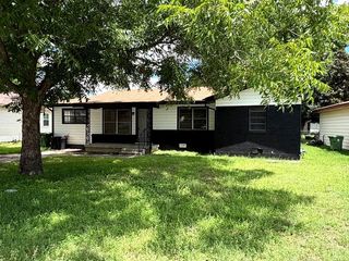 780 Betty Lane, Hurst, TX 76053