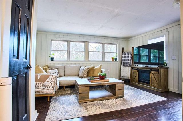 1037 S Madison S Avenue, Monroe, GA 30655