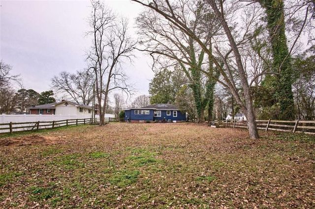 1037 S Madison S Avenue, Monroe, GA 30655