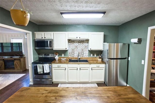 1037 S Madison S Avenue, Monroe, GA 30655