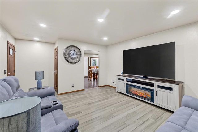 1813 Prairie Road, Madison, WI 53711