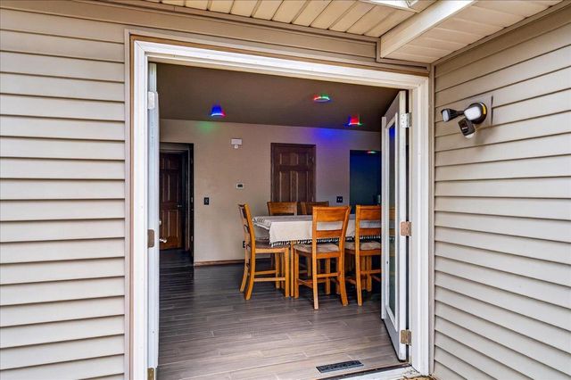 1813 Prairie Road, Madison, WI 53711