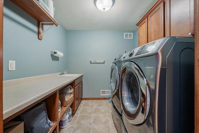 N1829 MEDINA DRIVE, Greenville, WI 54942