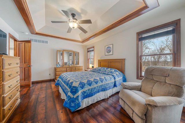 N1829 MEDINA DRIVE, Greenville, WI 54942