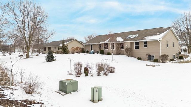 N1829 MEDINA DRIVE, Greenville, WI 54942