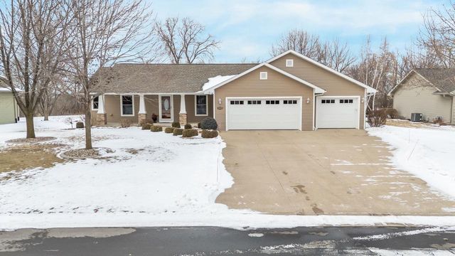 N1829 MEDINA DRIVE, Greenville, WI 54942