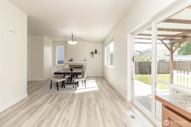 2714 67th Court SE, Auburn, WA 98092