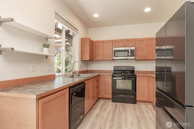 2714 67th Court SE, Auburn, WA 98092