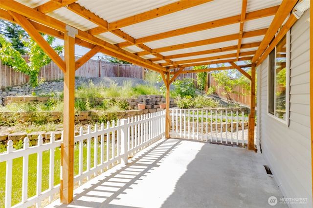 2714 67th Court SE, Auburn, WA 98092