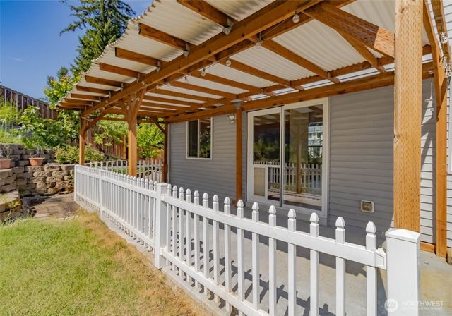 2714 67th Court SE, Auburn, WA 98092