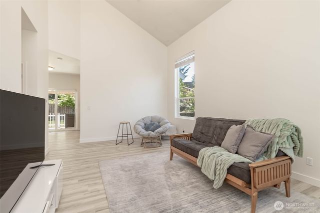 2714 67th Court SE, Auburn, WA 98092