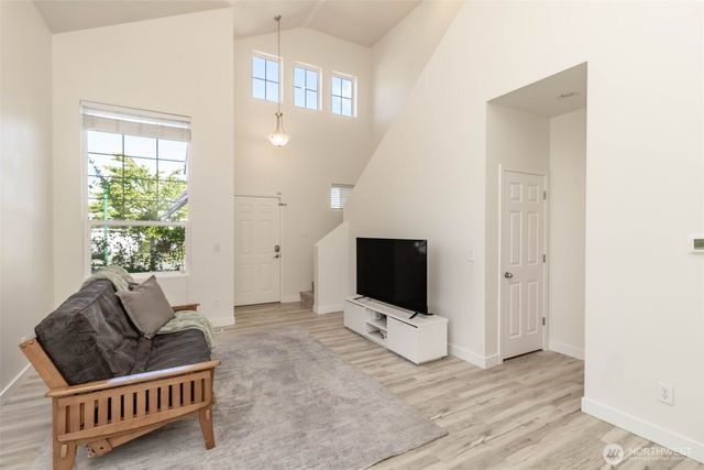 2714 67th Court SE, Auburn, WA 98092