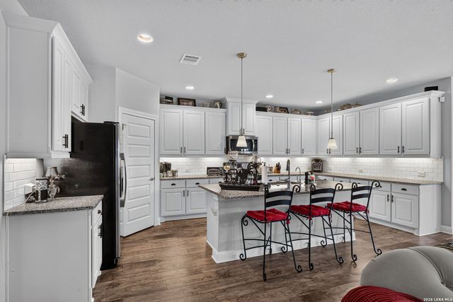 9314 KING VLY, San Antonio, TX 78254